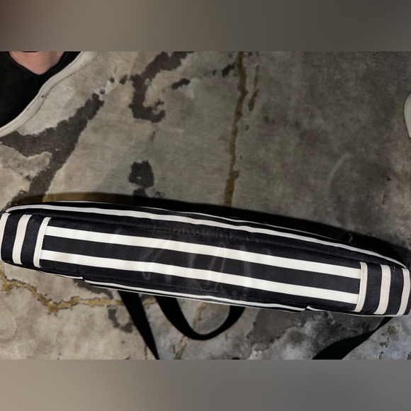 Kate Spade ♠️ laptop bag with adjustable strap. see photos! - Picture 6 of 15